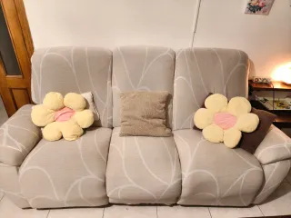 Sofá y sillón reclinableen eco piel