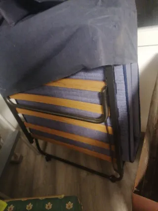 Cama portátil plegable