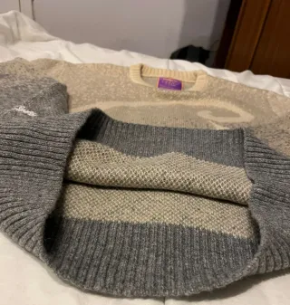 Jersey Corteiz beige y gris