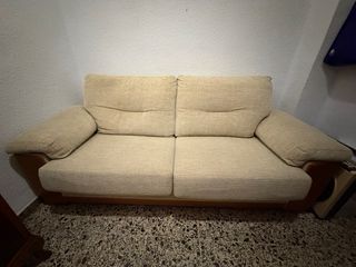 Sofá 3 plazas beige y madera