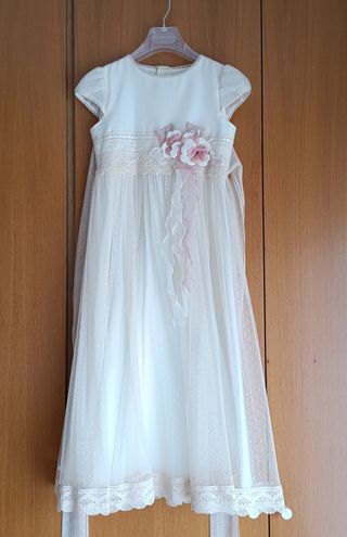 Vestido de Comunión marca Tizzas color champagne