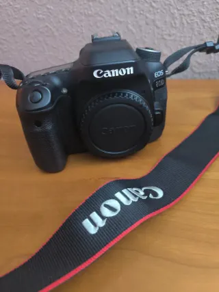 Cámara Canon EOS 80D Negra