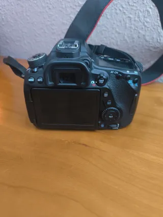 Cámara Canon EOS 80D Negra