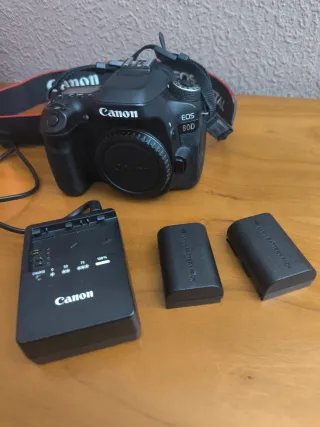 Cámara Canon EOS 80D Negra