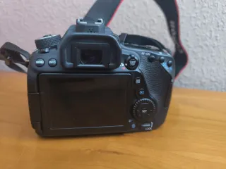 Cámara Canon EOS 80D Negra