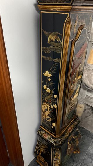 Reloj de pie antiguo para restaurar