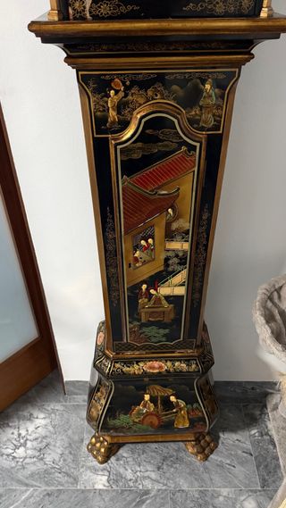 Reloj de pie antiguo para restaurar