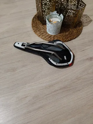 Sillín Bicicleta Giant Negro/Rojo