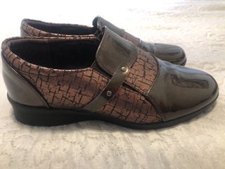 Zapatillas Mujer Marrón y Dorado