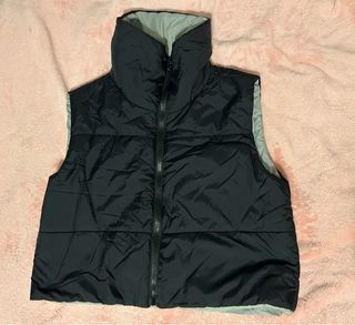 Chaleco negro acolchado