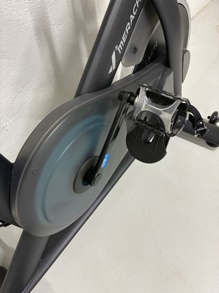 Bicicleta estática MERACH. En perfecto estado.