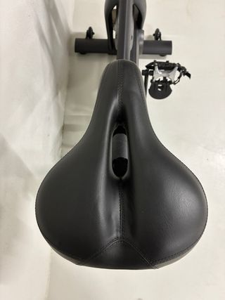 Bicicleta estática MERACH. En perfecto estado.