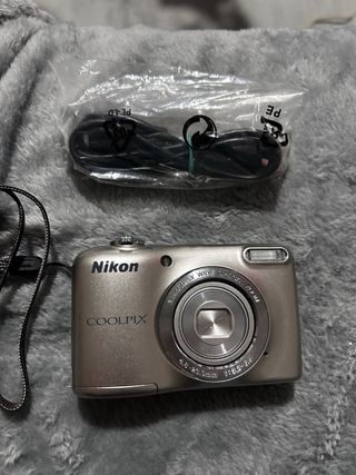 Cámara Nikon Coolpix L31 Plata