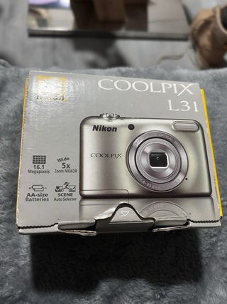Cámara Nikon Coolpix L31 Plata
