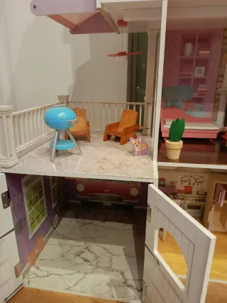 Casa de muñecas grande