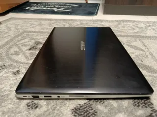 Portátil ASUS Intel I3 con 8 gigas de RAM