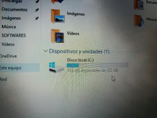 Portátil ASUS Intel I3 con 8 gigas de RAM