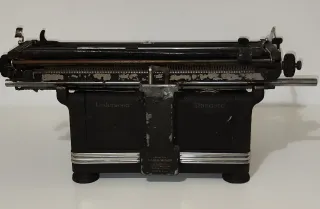 Máquina de escribir Underwood antigua funcionado