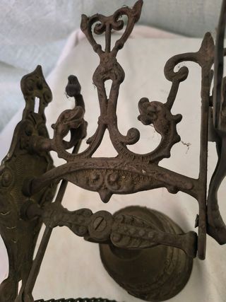 Campana de pared de latón