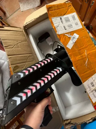 Pistola de confeti con luces LED