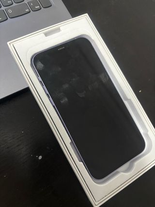 iPhone 12 64GB Morado