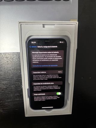 iPhone 12 64GB Morado