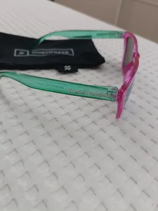 Gafas de sol NORTHWEEK azules y rosas