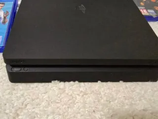 Consola PS4 Slim 1TB Negra + Juegos y Mando