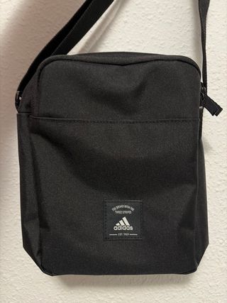 Riñonera Adidas Negra