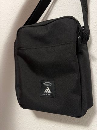 Riñonera Adidas Negra