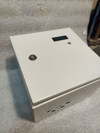 Caja metálica electricidad