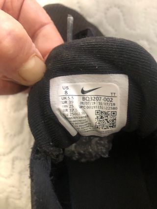 Zapatillas Nike Negras y Blancas Poco Uso, unisex