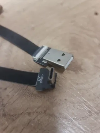 Adaptador USB-C 90° a USB