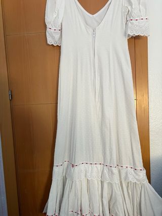 Bata flamenca blanca