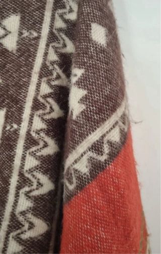 Bufanda étnica marrón y naranja