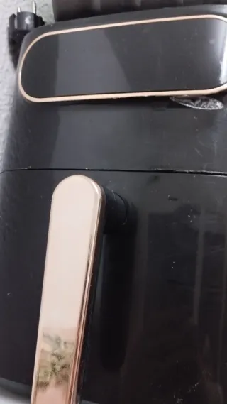 Freidora de aire negra