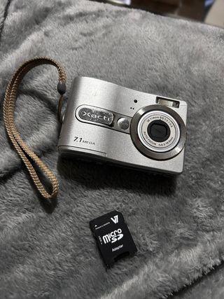 Cámara Digital Xacti Plata