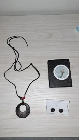 Conjunto collar y pendientes