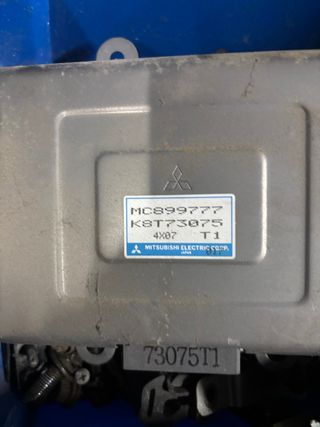 Centralita calentadores Mitsubishi Montero V20