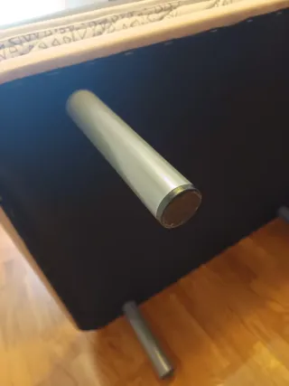 Base tapizada 90x190cm con patas