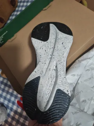 Zapatillas Lacoste Neo Run Eco Negras/Grises