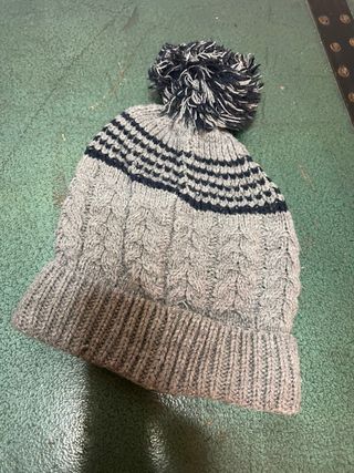 Berretto invernale con pompon