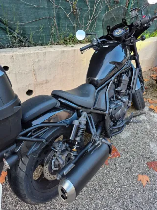 Honda Rebel CMX 1100 Negra