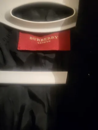 Americana Burberry Negra