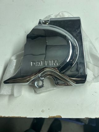 Tapa Carter Izq Daelim NS 125 Cromada