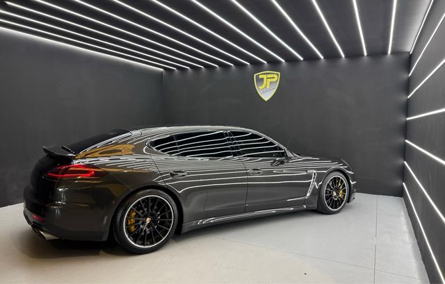 Porsche Panamera turbo S executive