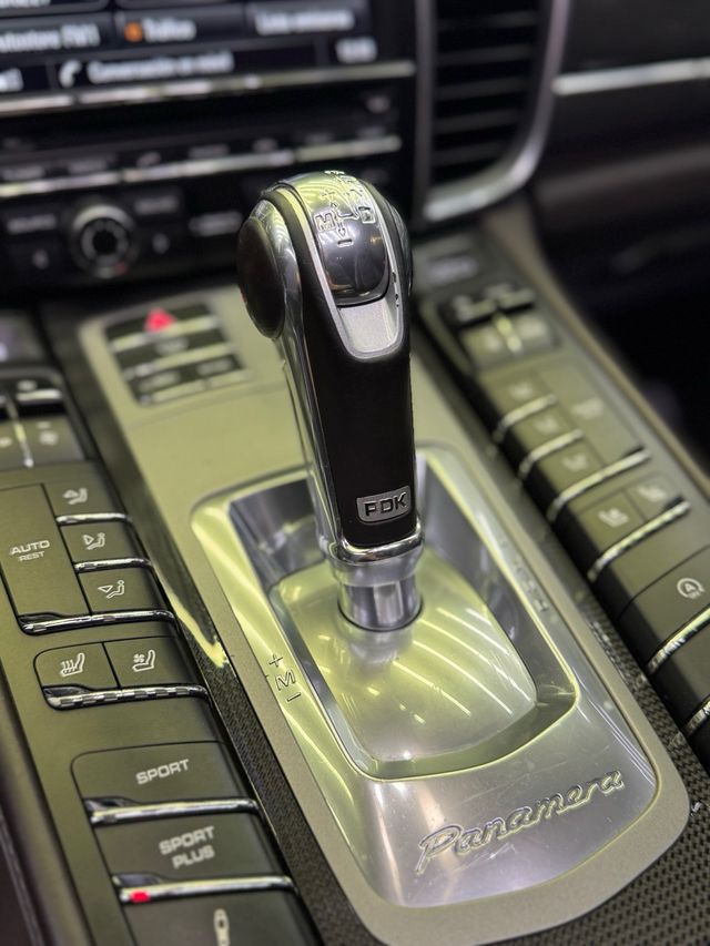 Porsche Panamera turbo S executive