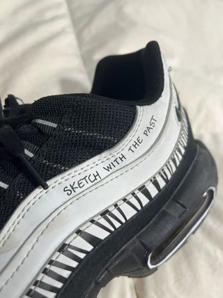 Zapatillas Nike Air Max 95 Negras y Blancas