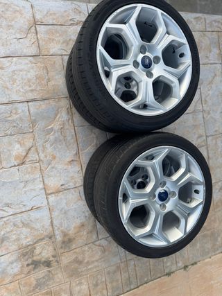 Llantas Ford 205/45/ZR17/88W