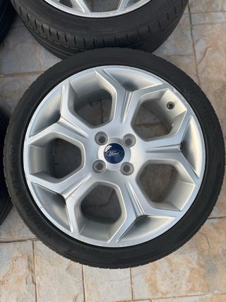 Llantas Ford 205/45/ZR17/88W